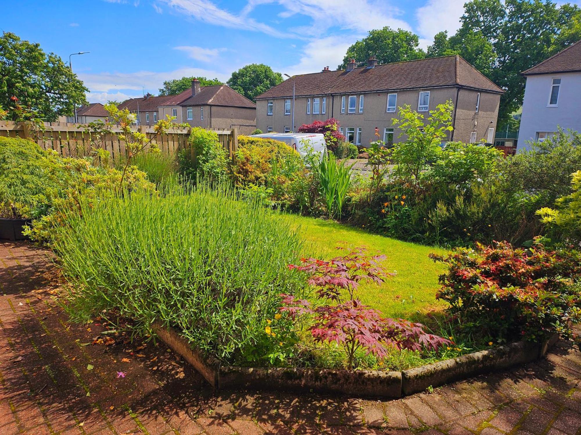 Spacious 2 Bedroom House On The Edge Of